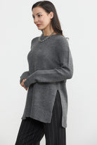 Yanları Yırtmaçlı Uzun Triko Kazak - Füme (3) Sementa