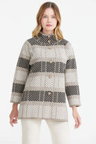 Dik Yaka Düğmeli  Dama Desenli Triko Hırka - Sütlü Kahve (2) Sementa