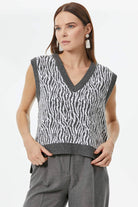 V Yaka Desenli Triko Süveter - Gri (1) Sementa